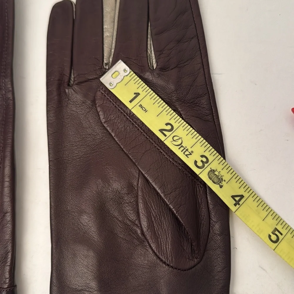VIVIENNE WESTWOOD
BRAND NEW VINTAGE GLOVES ORANGE/BROWN/SILVER LEATHER WSTUDS M - Picture 14 of 17
